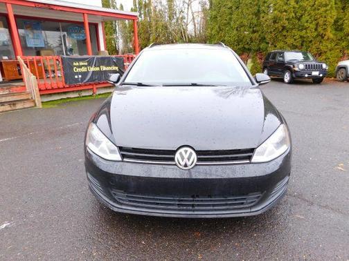 2015 Volkswagen Golf SportWagen TSI S 4-Door