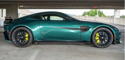 2022 Aston Martin Vantage 