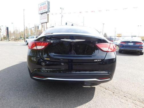 Black Clearcoat 2016 Chrysler 200 Limited