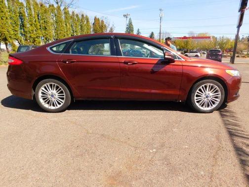 Bronze Fire Metallic Tinted Clearcoat 2016 Ford Fusion SE