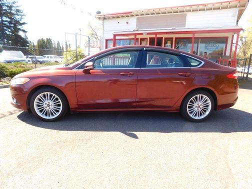 Bronze Fire Metallic Tinted Clearcoat 2016 Ford Fusion SE
