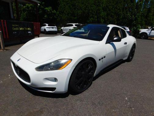 Bianco Fuji 2011 Maserati GranTurismo S