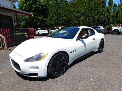 Bianco Fuji 2011 Maserati GranTurismo S