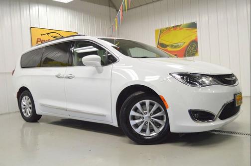 Bright White Clear Coat 2019 Chrysler Pacifica Touring Plus