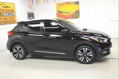 2020 Nissan Kicks SR