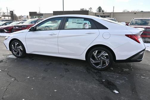 2025 Hyundai ELANTRA HEV SEL Sport