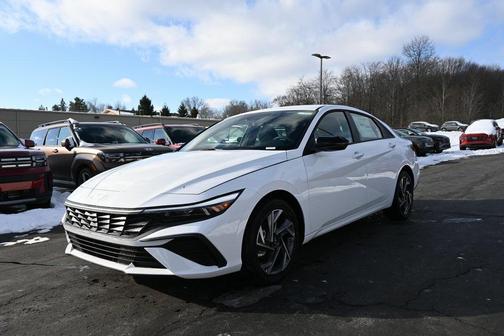 2025 Hyundai ELANTRA HEV SEL Sport