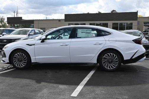 2026 Hyundai SONATA Hybrid SEL
