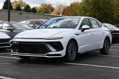 2026 Hyundai SONATA Hybrid SEL