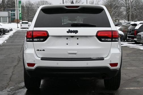 2019 Jeep Grand Cherokee Laredo