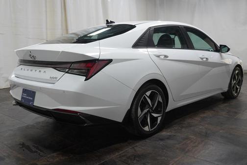 2022 Hyundai ELANTRA HEV Limited