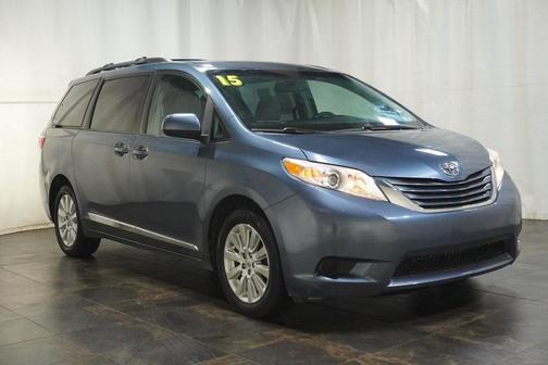 2015 Toyota Sienna LE