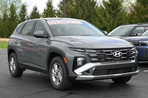 2025 Hyundai TUCSON SE