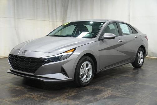 2023 Hyundai ELANTRA SE