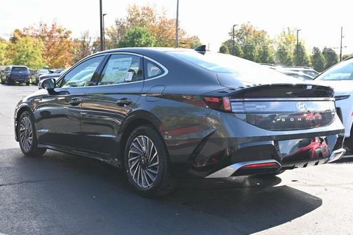 2026 Hyundai SONATA Hybrid SEL