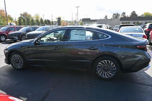 2026 Hyundai SONATA Hybrid SEL