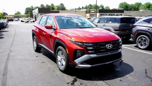 2025 Hyundai TUCSON SE