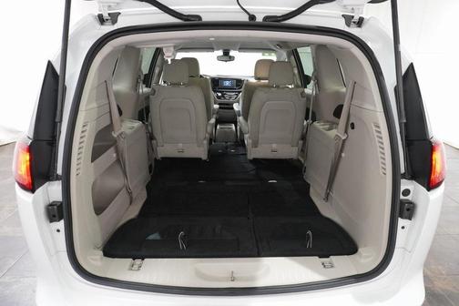 2017 Chrysler Pacifica LX