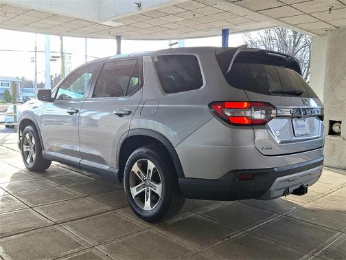 2023 Honda Pilot EX-L 8-Passenger