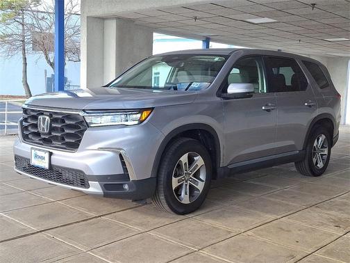 2023 Honda Pilot EX-L 8-Passenger