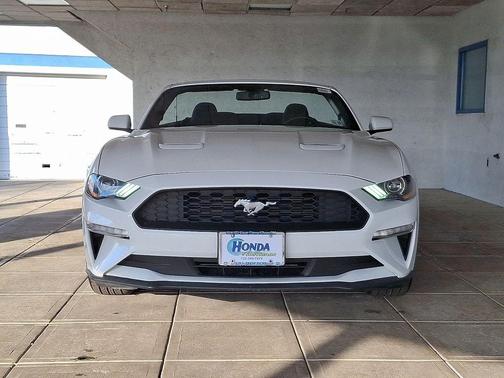 2020 Ford Mustang EcoBoost