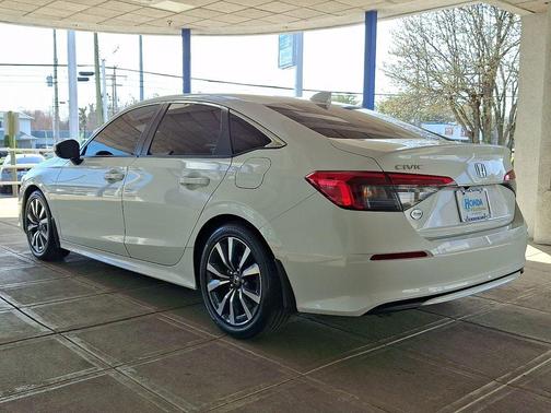 Platinum White Pearl 2024 Honda Civic EX