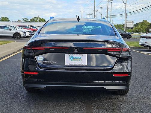 Still Night Pearl 2025 Honda Accord SE