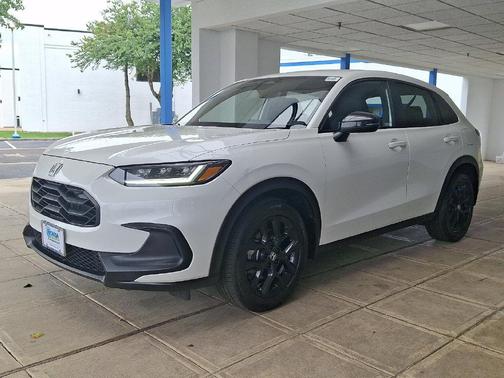 Platinum White Pearl 2024 Honda HR-V