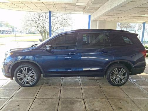 Deep Scarlet Pearl 2022 Honda Pilot Sport