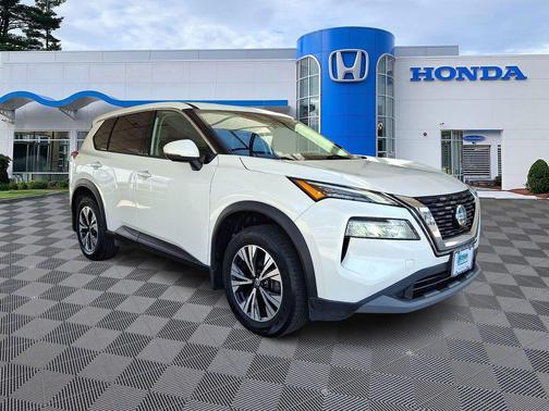 Pearl White Tri-Coat 2021 Nissan Rogue SV