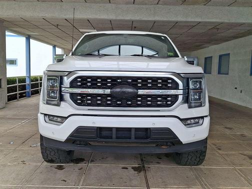 White Metallic 2022 Ford F-150 Platinum