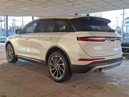 2023 Lincoln Corsair Standard