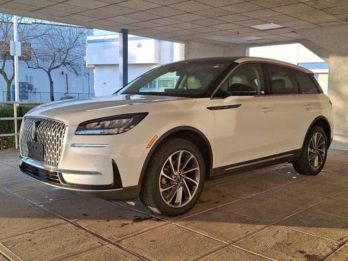 2023 Lincoln Corsair Standard