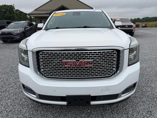White 2016 GMC Yukon XL Denali
