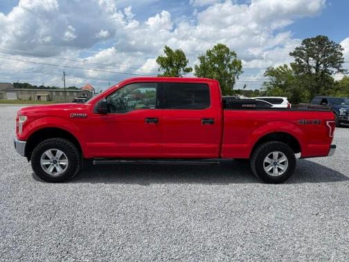 Red 2016 Ford F-150 XLT
