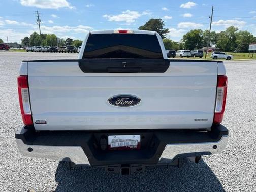 White 2017 Ford F-250 XLT