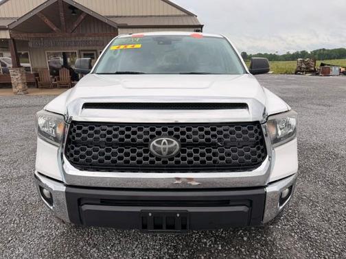 White 2019 Toyota Tundra SR5