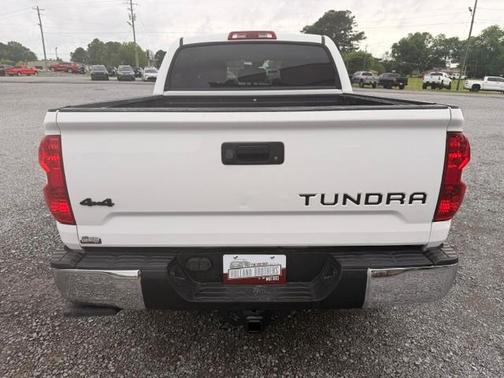 White 2019 Toyota Tundra SR5
