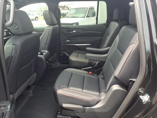 Black 2026 Chevrolet Traverse Z71