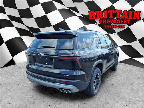 Mosaic Black Metallic 2026 Chevrolet Traverse Z71
