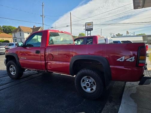 2005 GMC Sierra 2500 Work Truck