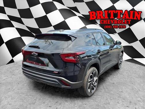 Mosaic Black Metallic 2026 Chevrolet Trax RS