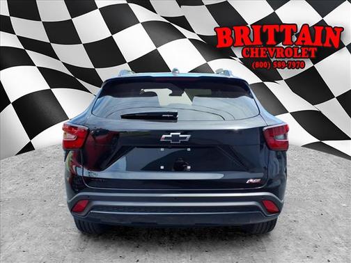 Mosaic Black Metallic 2026 Chevrolet Trax RS