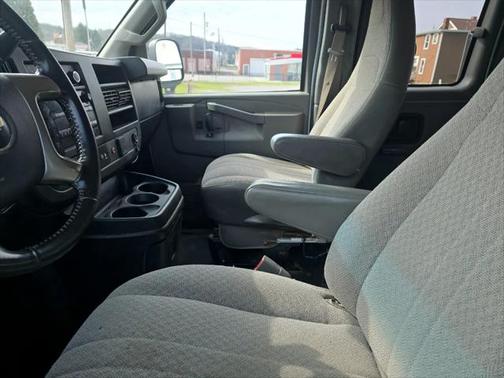 2018 Chevrolet Express 2500 LT