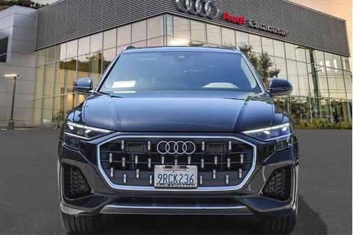 2025 Audi Q8 Premium 55 TFSI quattro