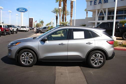 ICONIC SILVER 2022 Ford Escape SEL