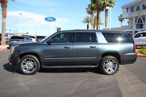 Dark Sky Metallic 2020 GMC Yukon XL SLT