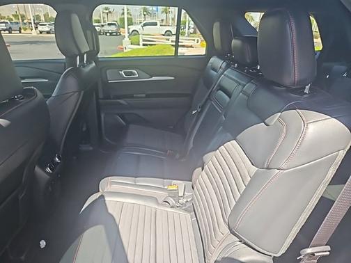 AGATE BLACK METALLIC 2025 Ford Explorer ST-LINE