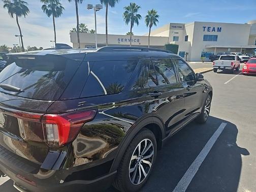 AGATE BLACK METALLIC 2025 Ford Explorer ST-LINE
