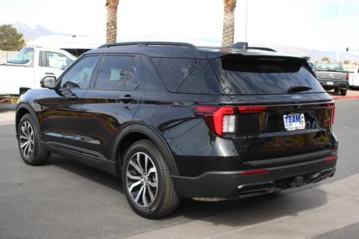 AGATE BLACK METALLIC 2025 Ford Explorer ST-LINE